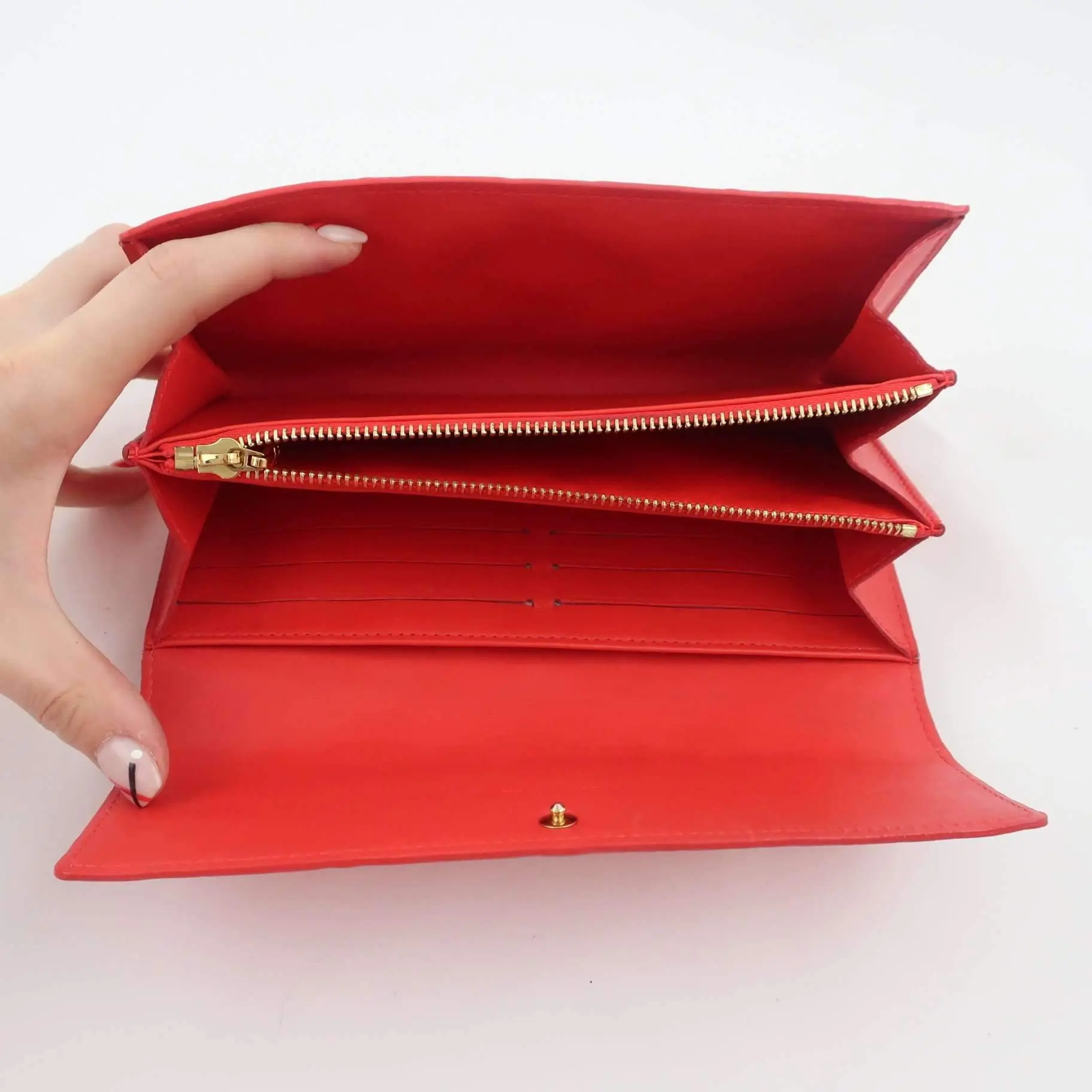 Louis Vuitton Rouge Grenadine Monogram Vernis International Wallet - Image 11